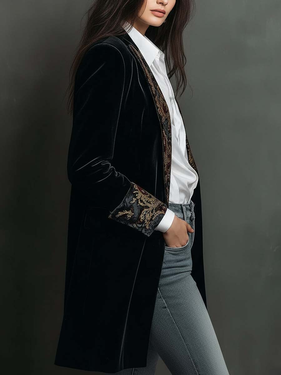 Véra | Blazer Noir Baroque à Revers