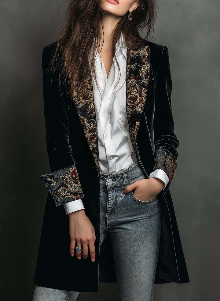 Véra | Blazer Noir Baroque à Revers